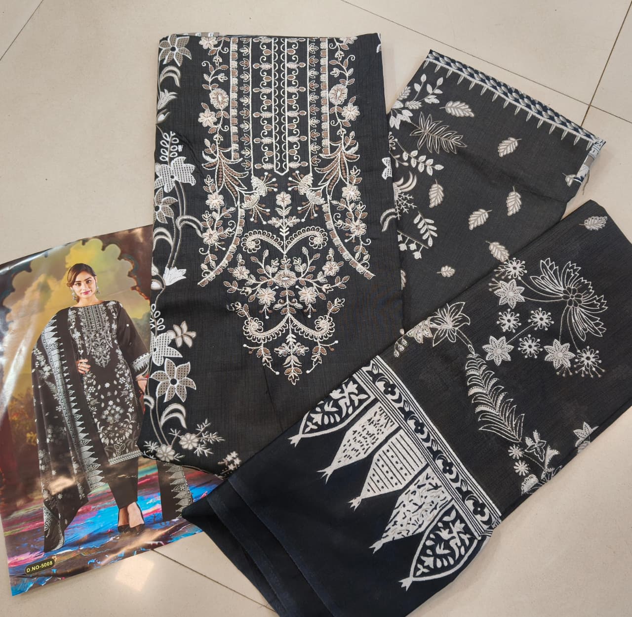 Heavy Embroidery Unstiched suit set - 3 pc suit - Mahira fashion
