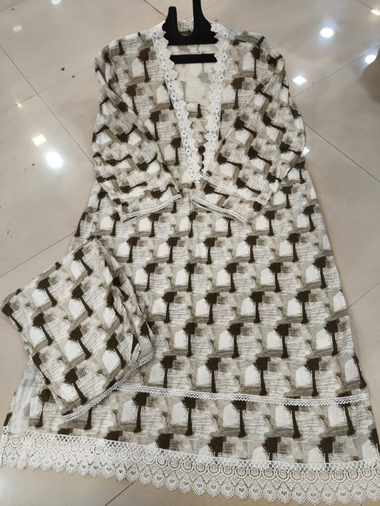 Heavy 22 Kg Reyon Big Size Pakistani Suits With Lace Work-degine-5 - Mahira Fashion