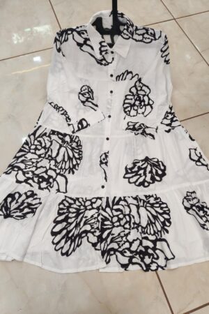 🦢 Classic Bloom Tunic