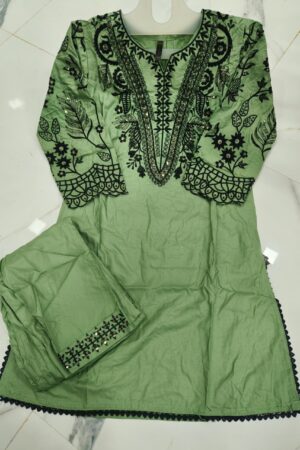 🌿 Noor Zaria Embroidered Stitched Suit Set ✨