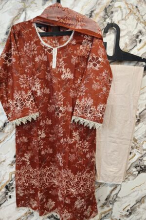 🌼 Zarmina Bloom Stitched Suit Set ✨