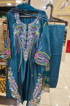 💙Noor Sapphire Embroidered Suit Set 💙