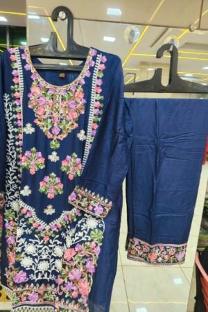 Midnight Bloom Embroidered Kurti Set 🌺✨