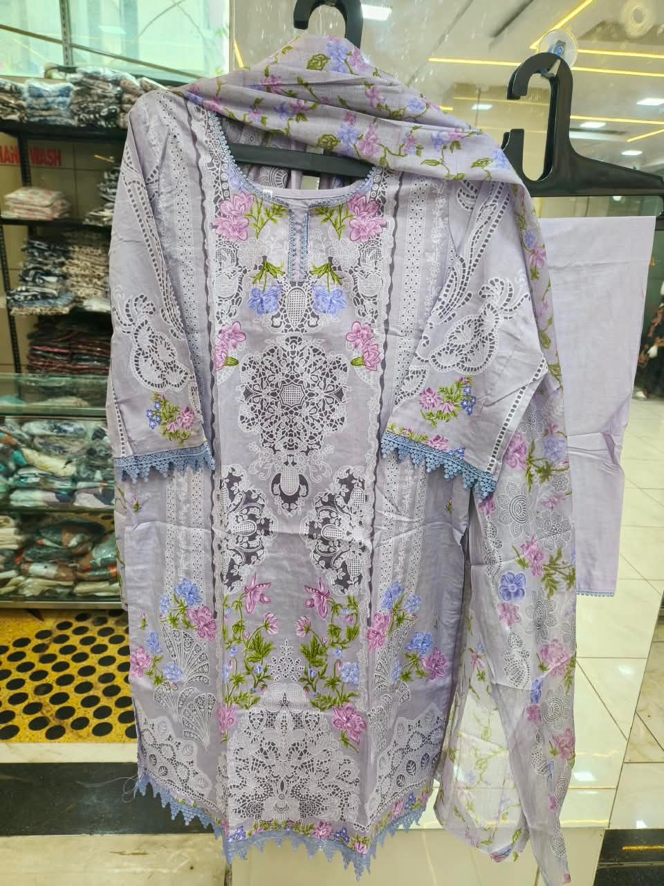 Premium Pakistani Lawn Suit Set - 264 - Pakistani Lawn Suit by Mahira Fashion - View 2