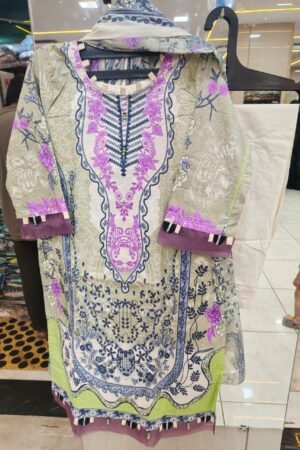 🌸 Floral Charm Printed 3-Piece Kurti Set with Dupatta-2 ✨